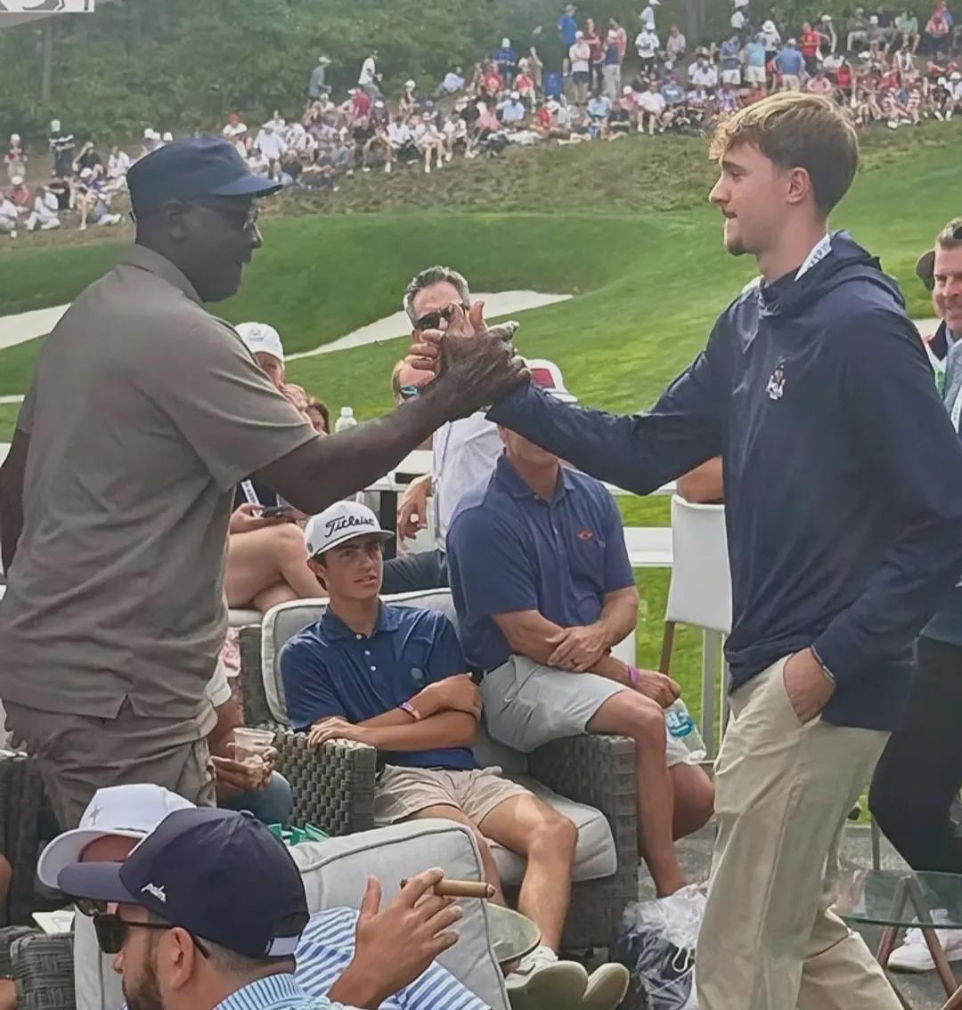 开云中国-力压乔丹！51+45+25！NBA又一史诗级新秀